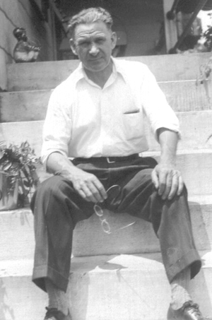 Harvey-on-Steps-Circa-1940-
